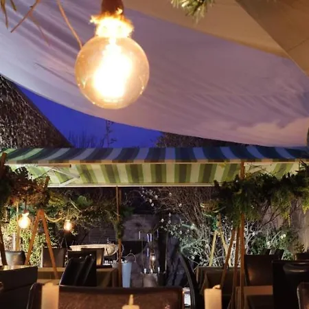 Logis Restaurant Entre Nous Hotel 3*