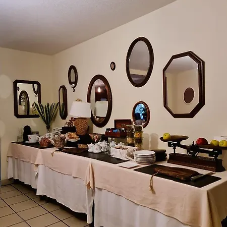 Hotel Logis Restaurant Entre Nous Langeac